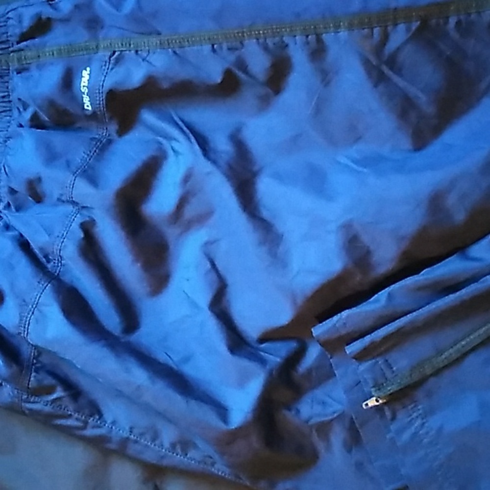 Athletic pants